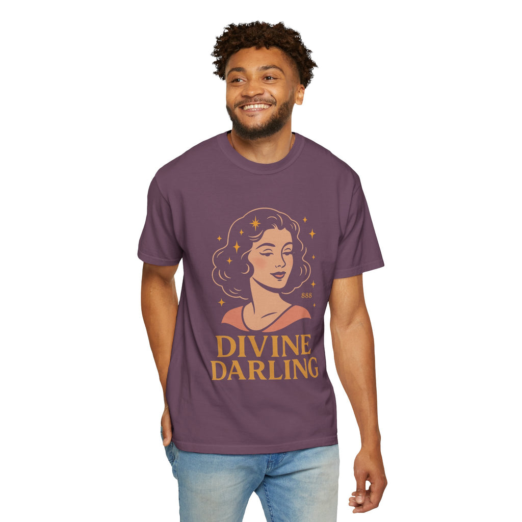 Divine Darling – Retro Pin-Up Vintage T-Shirt