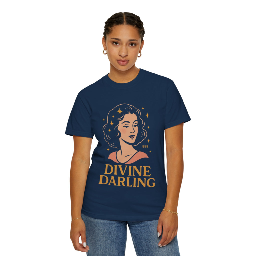 Divine Darling – Retro Pin-Up Vintage T-Shirt