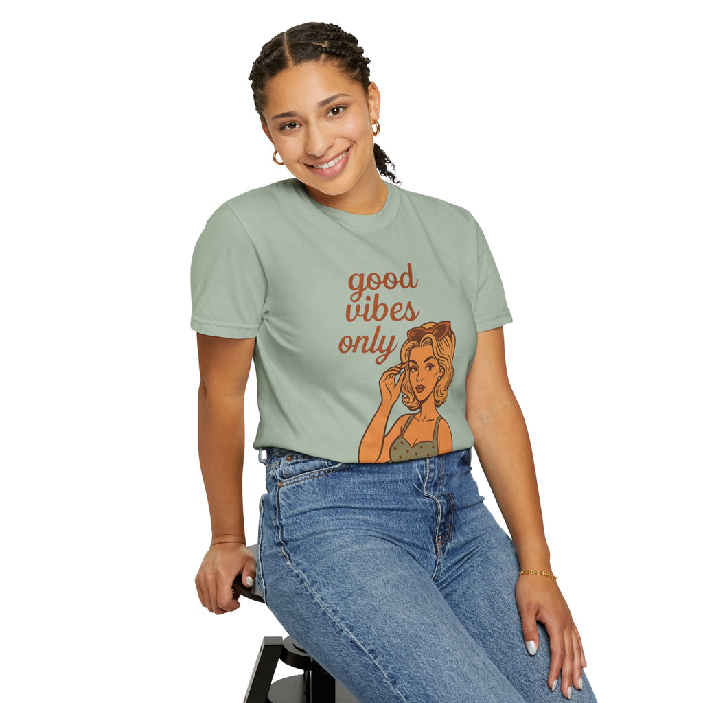 Good Vibes Only – Retro Pin-Up Vintage T-Shirt