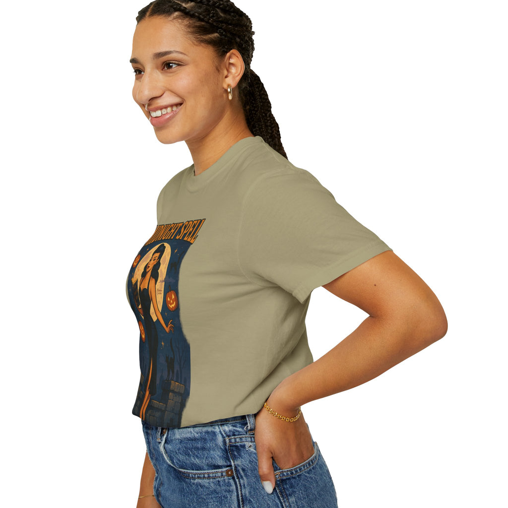 Midnight Spell – Retro Pin-Up Witch Unisex Halloween T-Shirt