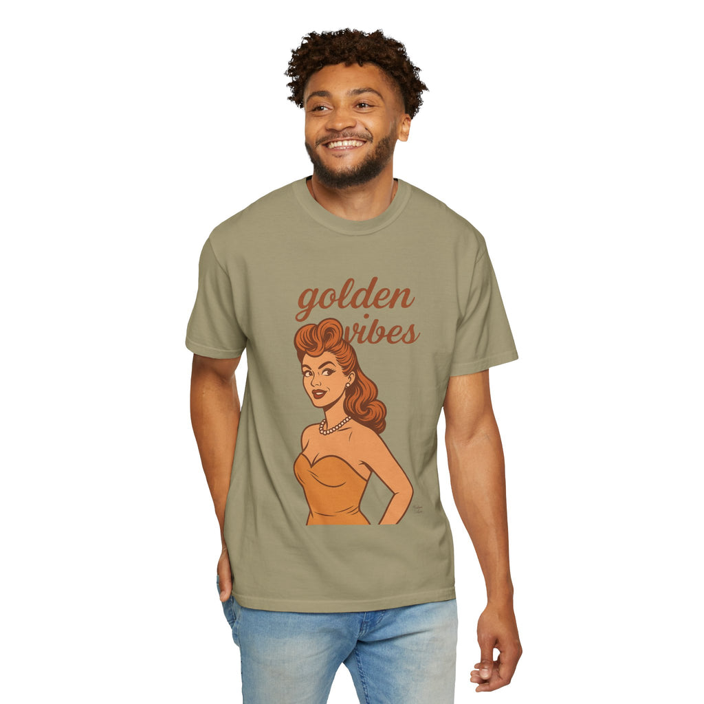 Golden Vibes – Retro Pin-Up Vintage T-Shirt