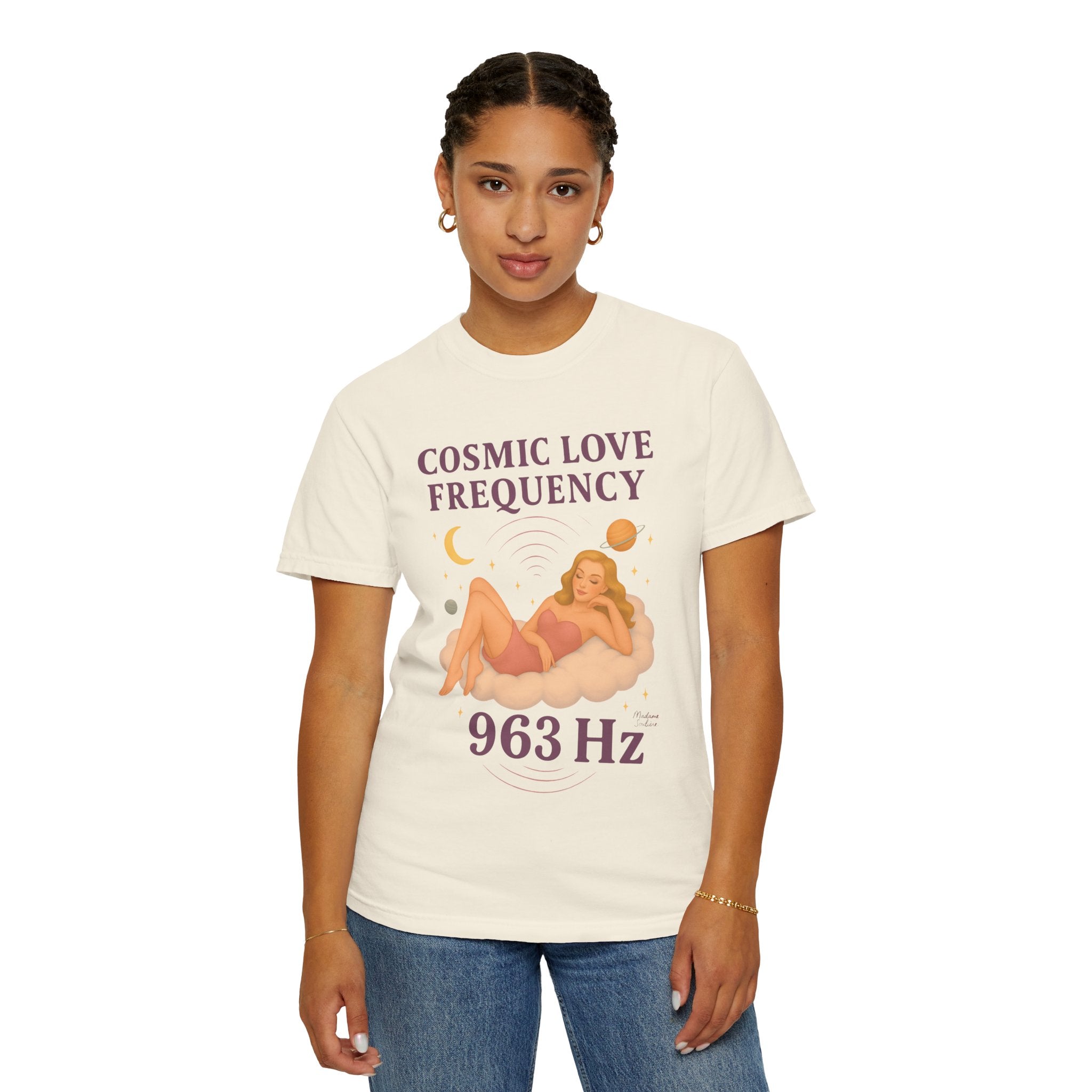 Cosmic Feminine Frequency – Retro Pin-Up Vintage T-Shirt