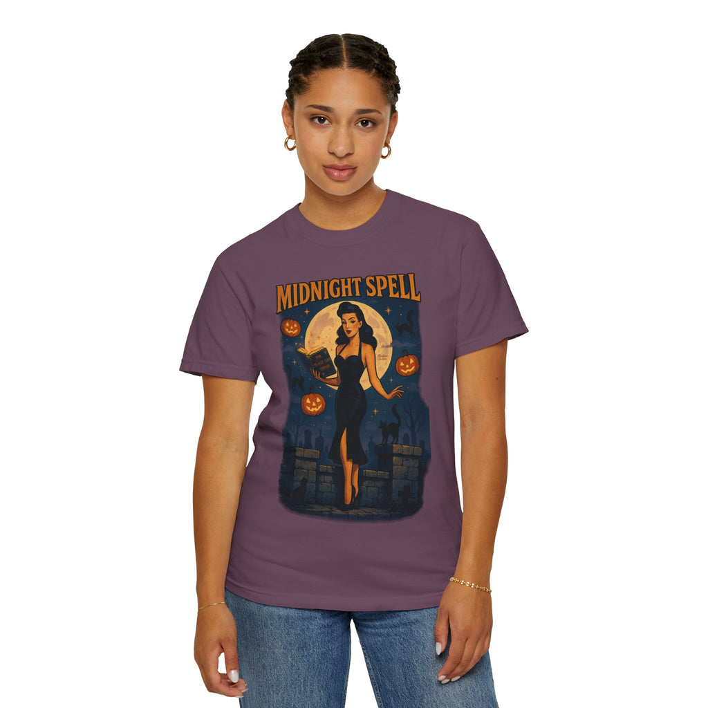 Midnight Spell – Retro Pin-Up Witch Unisex Halloween T-Shirt