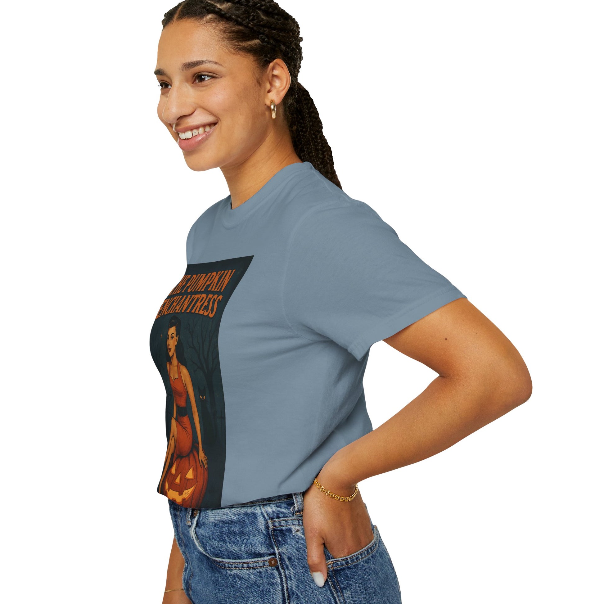 The Pumpkin Enchantress Halloween Unisex T-Shirt – Retro Witch Graphic Tee, Vintage Pumpkin Horror Top, Spooky Unisex Scary Season Shirt - Madame Soulière