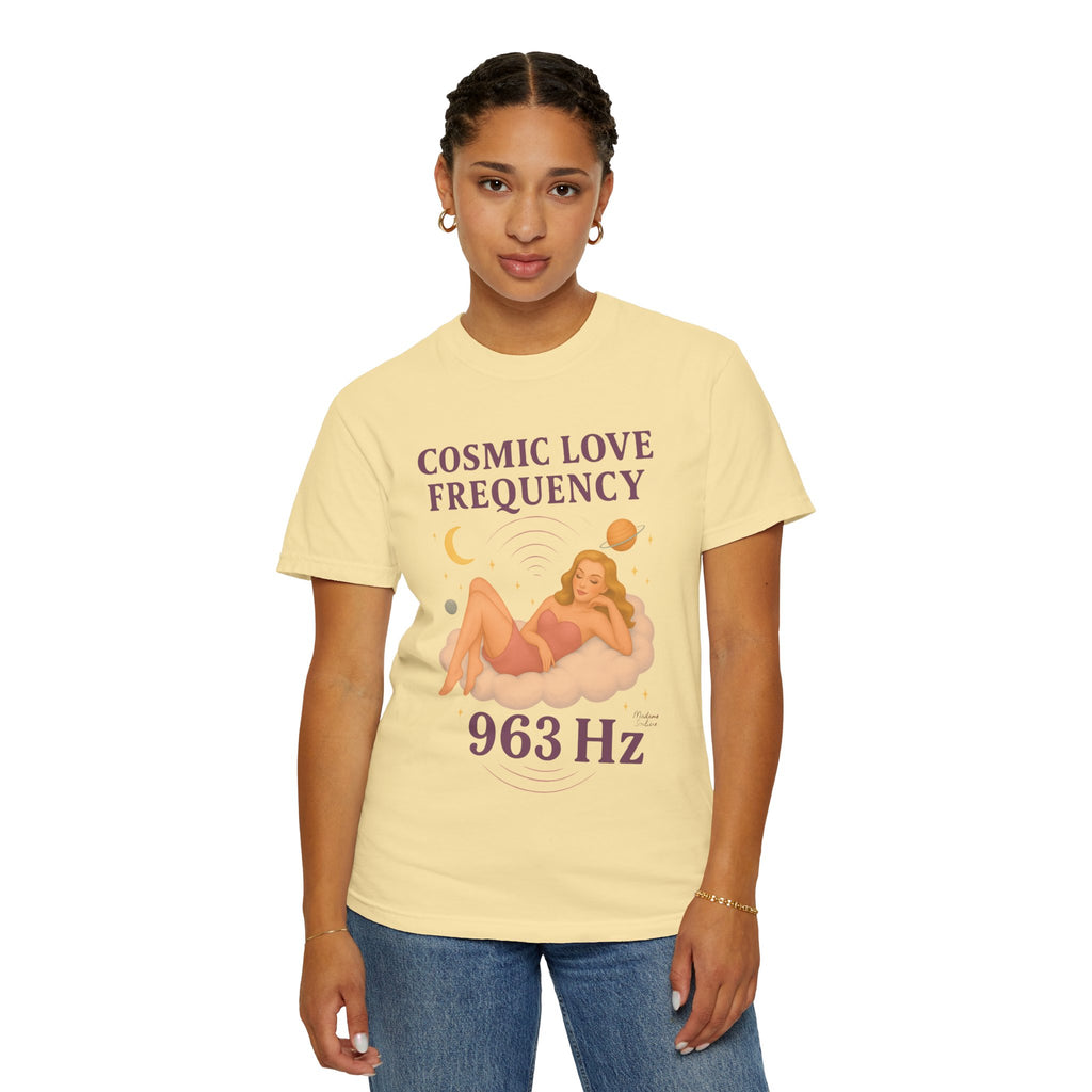 Cosmic Feminine Frequency – Retro Pin-Up Vintage T-Shirt