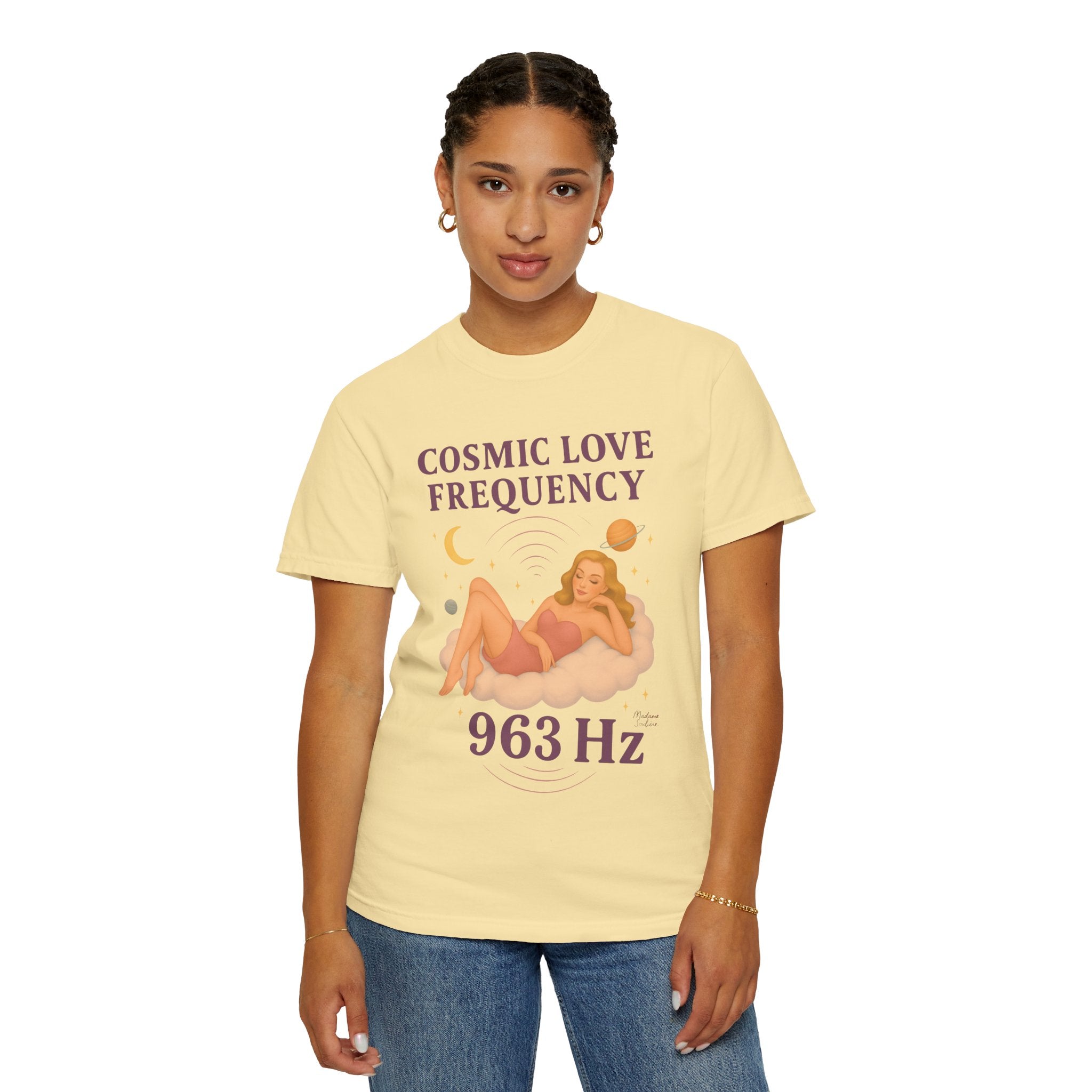Cosmic Feminine Frequency – Retro Pin-Up Vintage T-Shirt