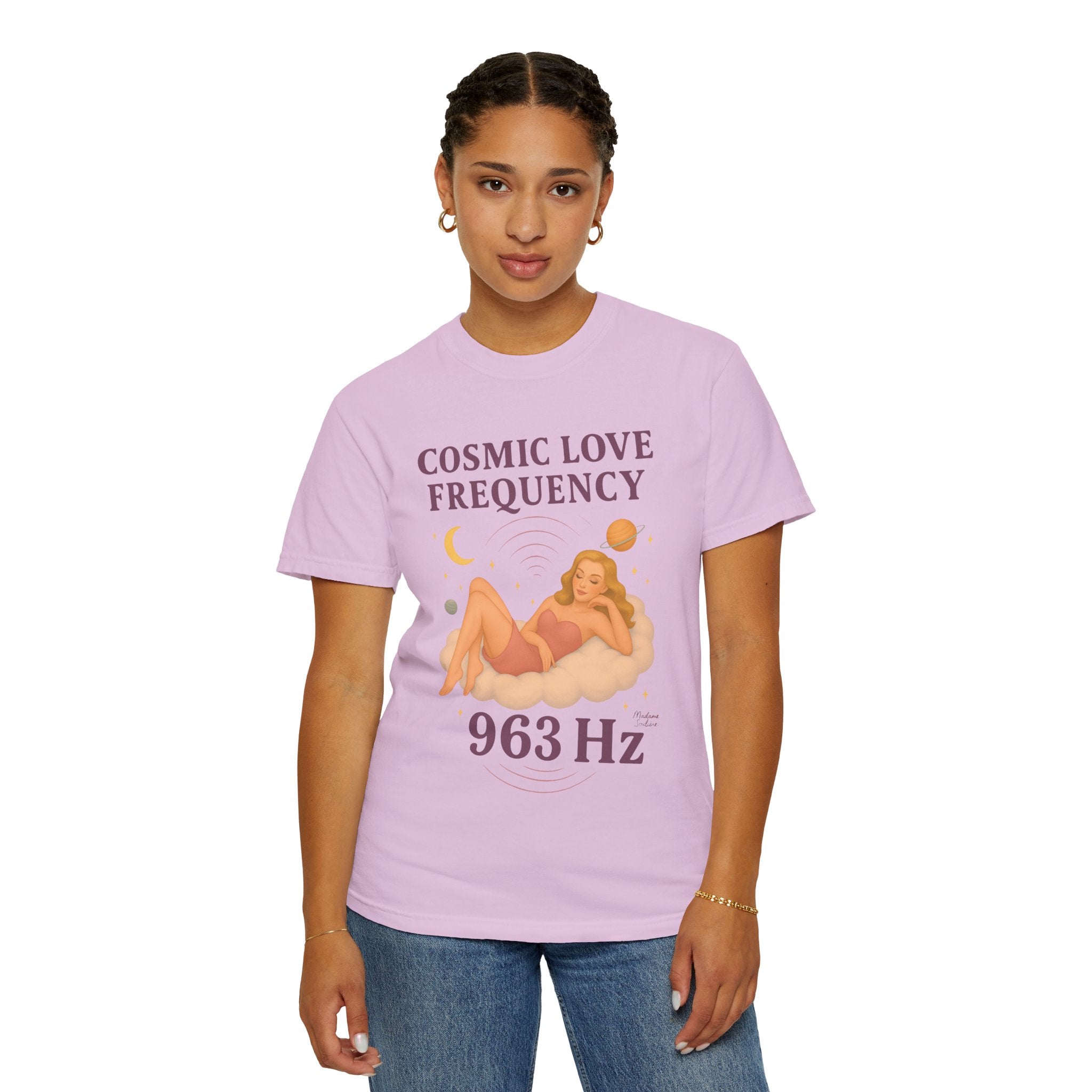 Cosmic Feminine Frequency – Retro Pin-Up Vintage T-Shirt