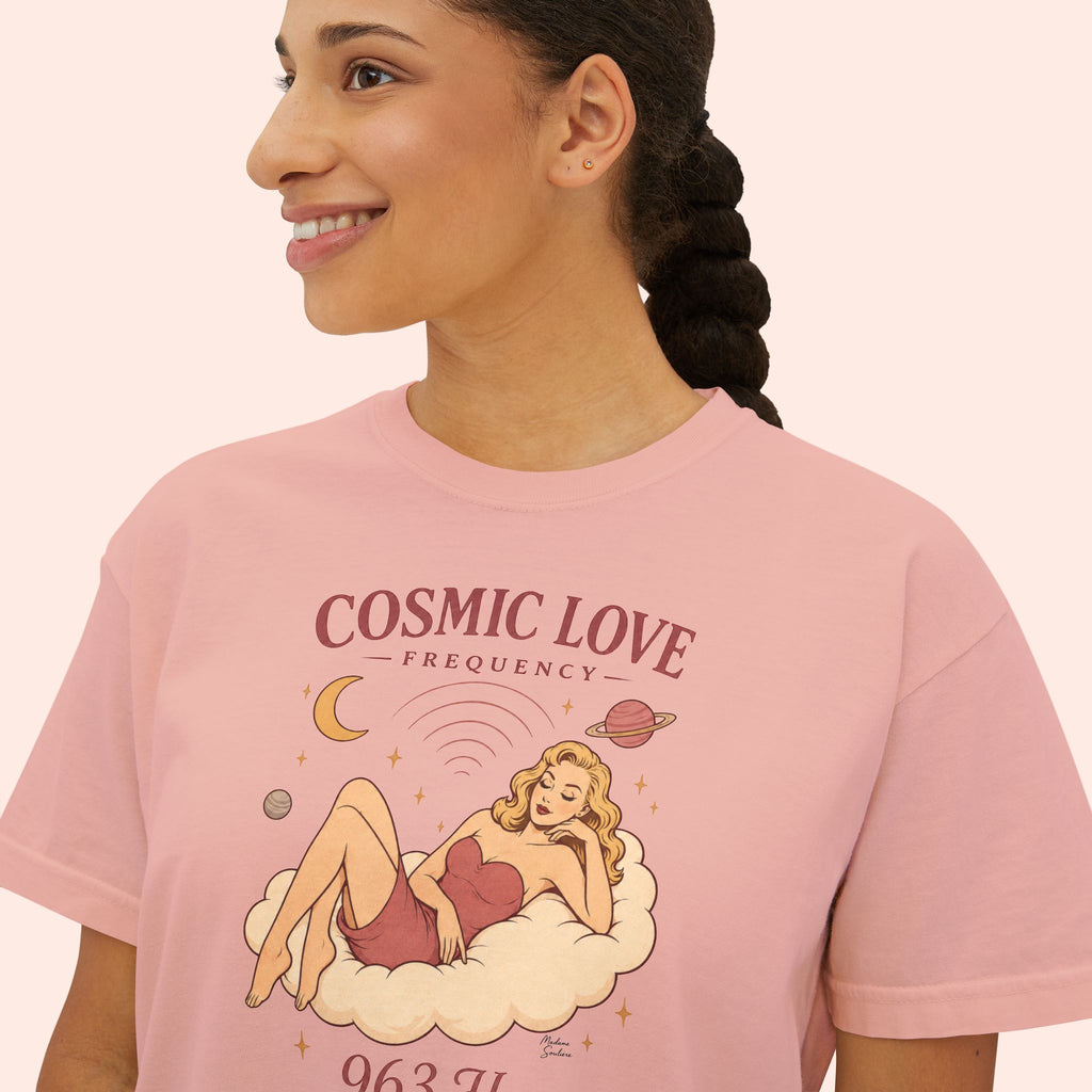 Cosmic Feminine Frequency – Retro Pin-Up Vintage Boxy T-Shirt