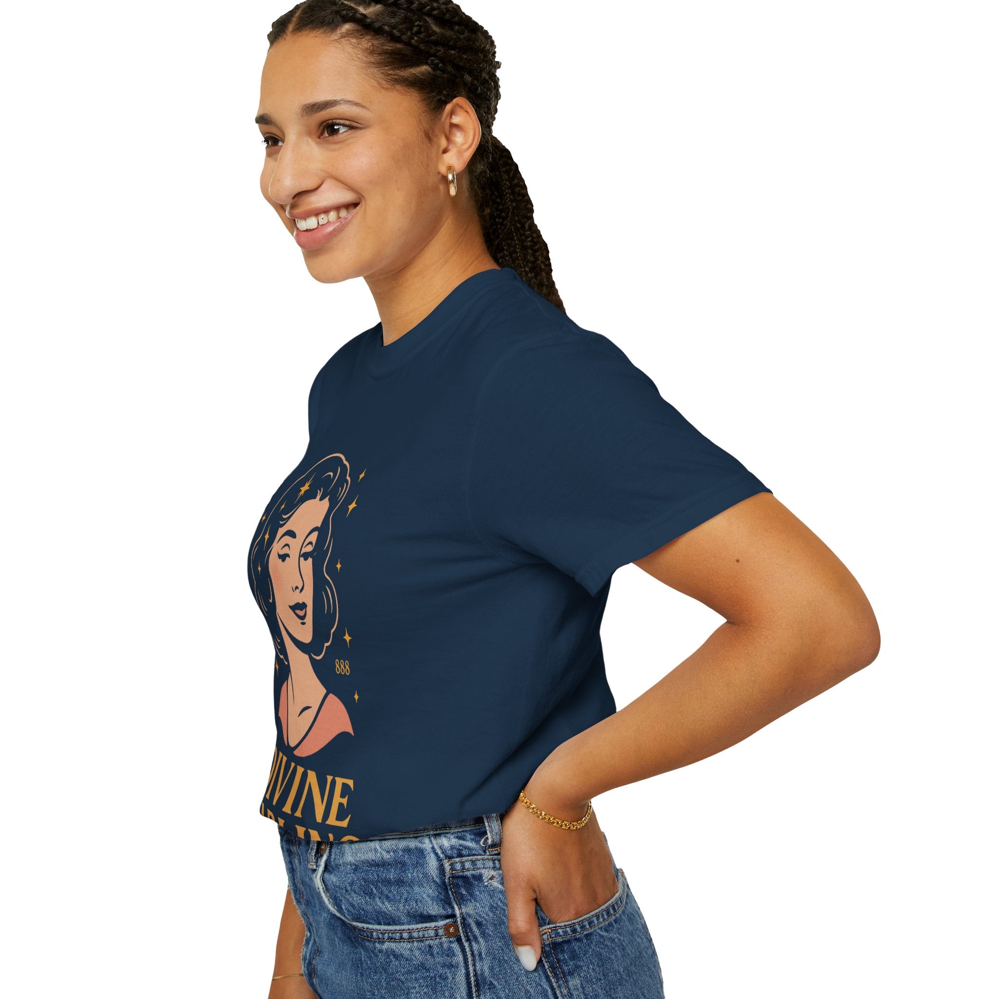 Divine Darling – Retro Pin-Up Vintage T-Shirt