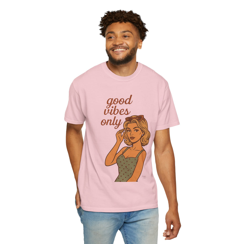 Good Vibes Only – Retro Pin-Up Vintage T-Shirt