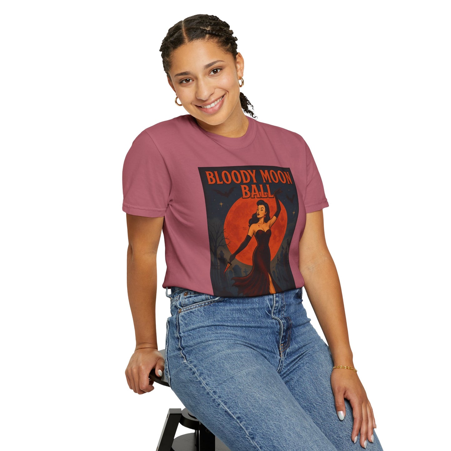 Bloody Moon Halloween Unisex T-Shirt – Vampire Retro Graphic Tee, Vintage Horror Spooky Top, Scary Season Shirt - Madame Soulière