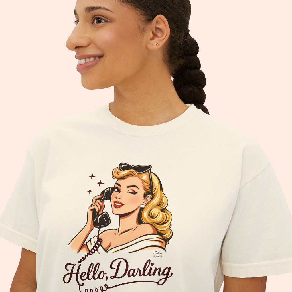 Hello Darling - Retro Pin-Up Graphic Boxy T-Shirt