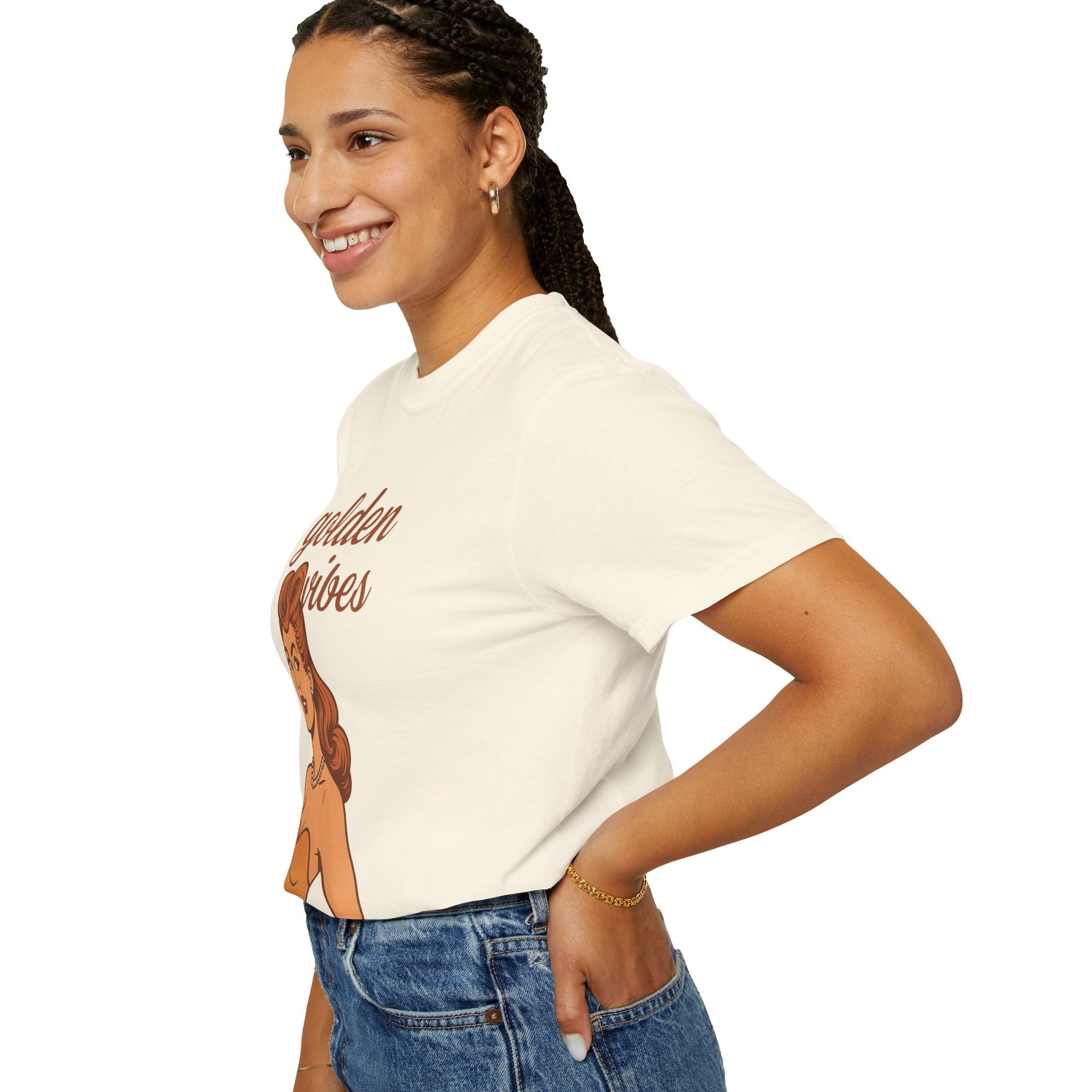 Golden Vibes – Retro Pin-Up Vintage T-Shirt