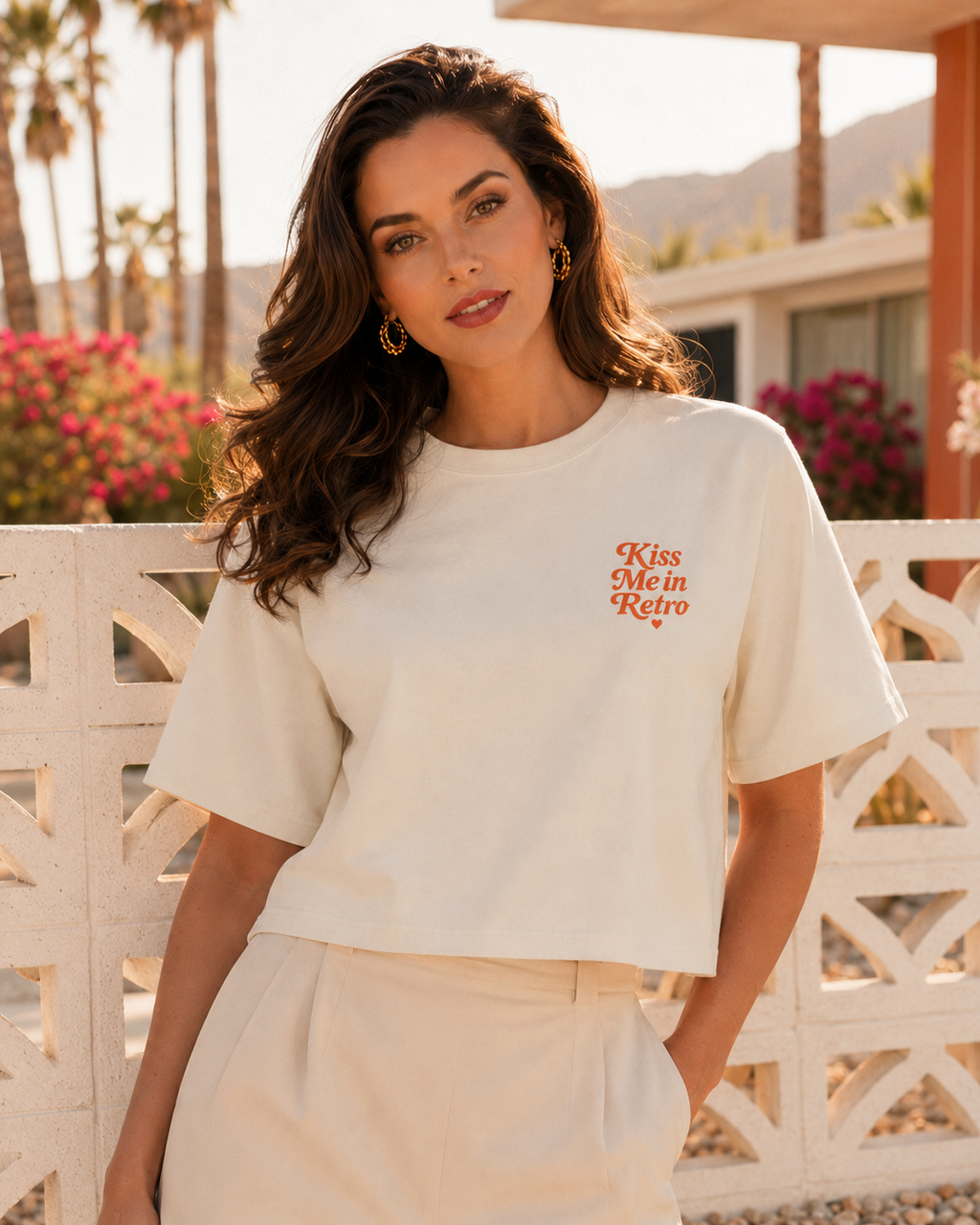 Kiss Me in Retro Graphic T-Shirt – Vintage Mini Motif Boxy T-Shirt