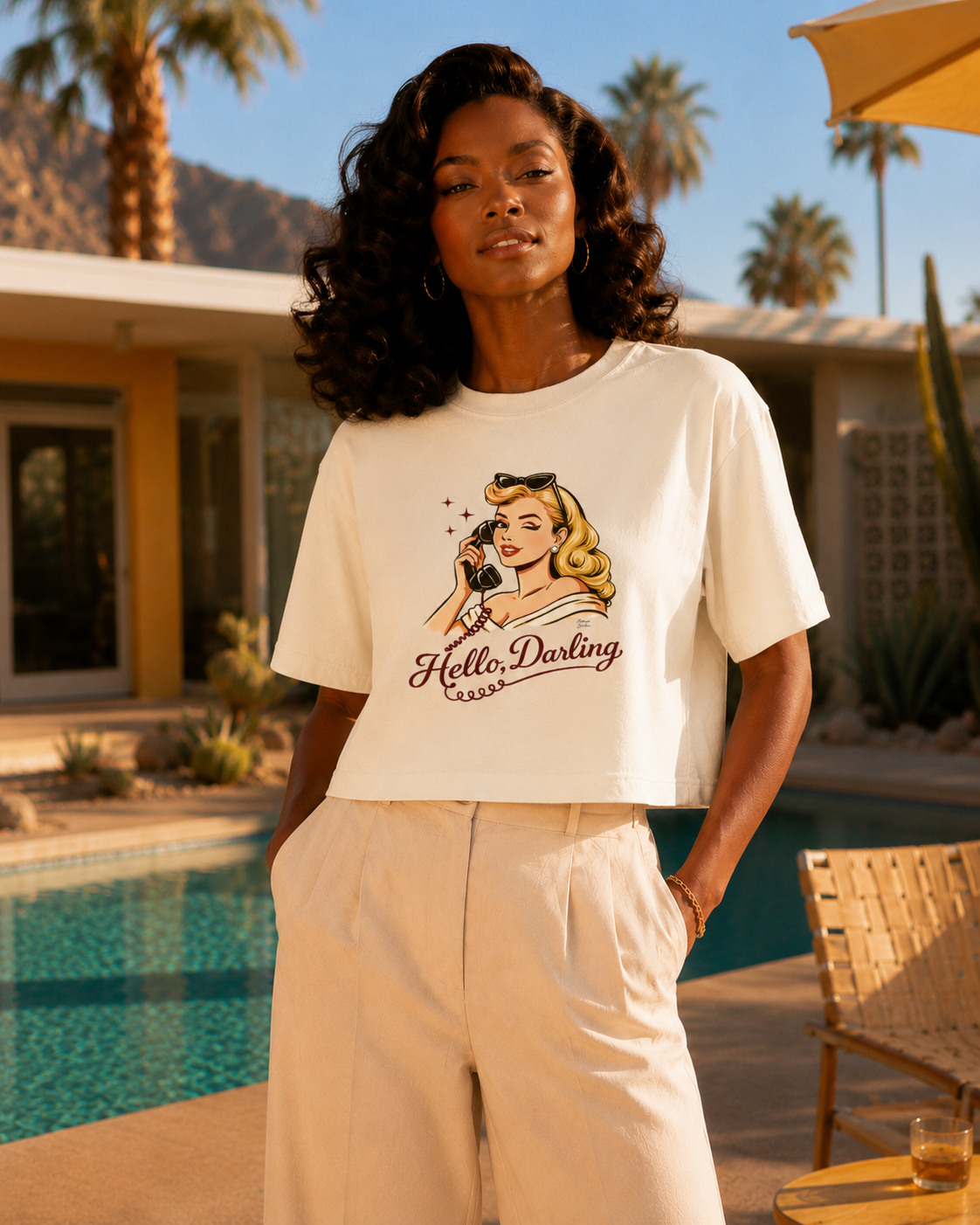 Hello Darling - Retro Pin-Up Graphic Boxy T-Shirt