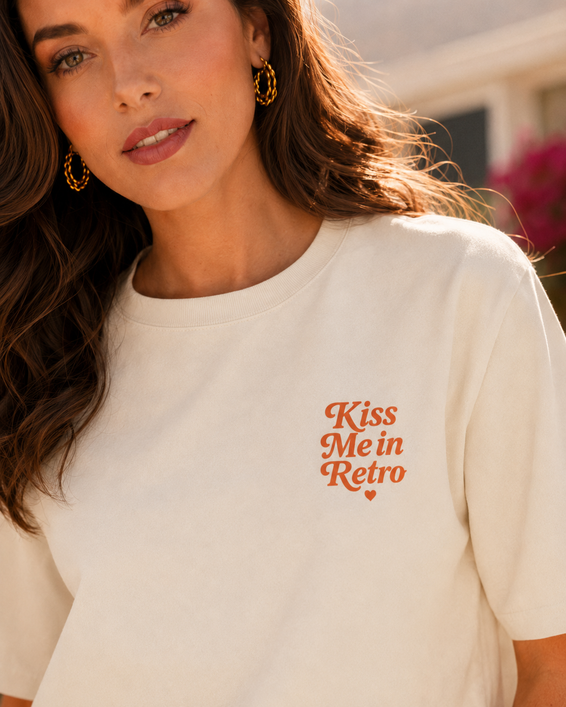 Kiss Me in Retro Graphic T-Shirt – Vintage Mini Motif Boxy T-Shirt