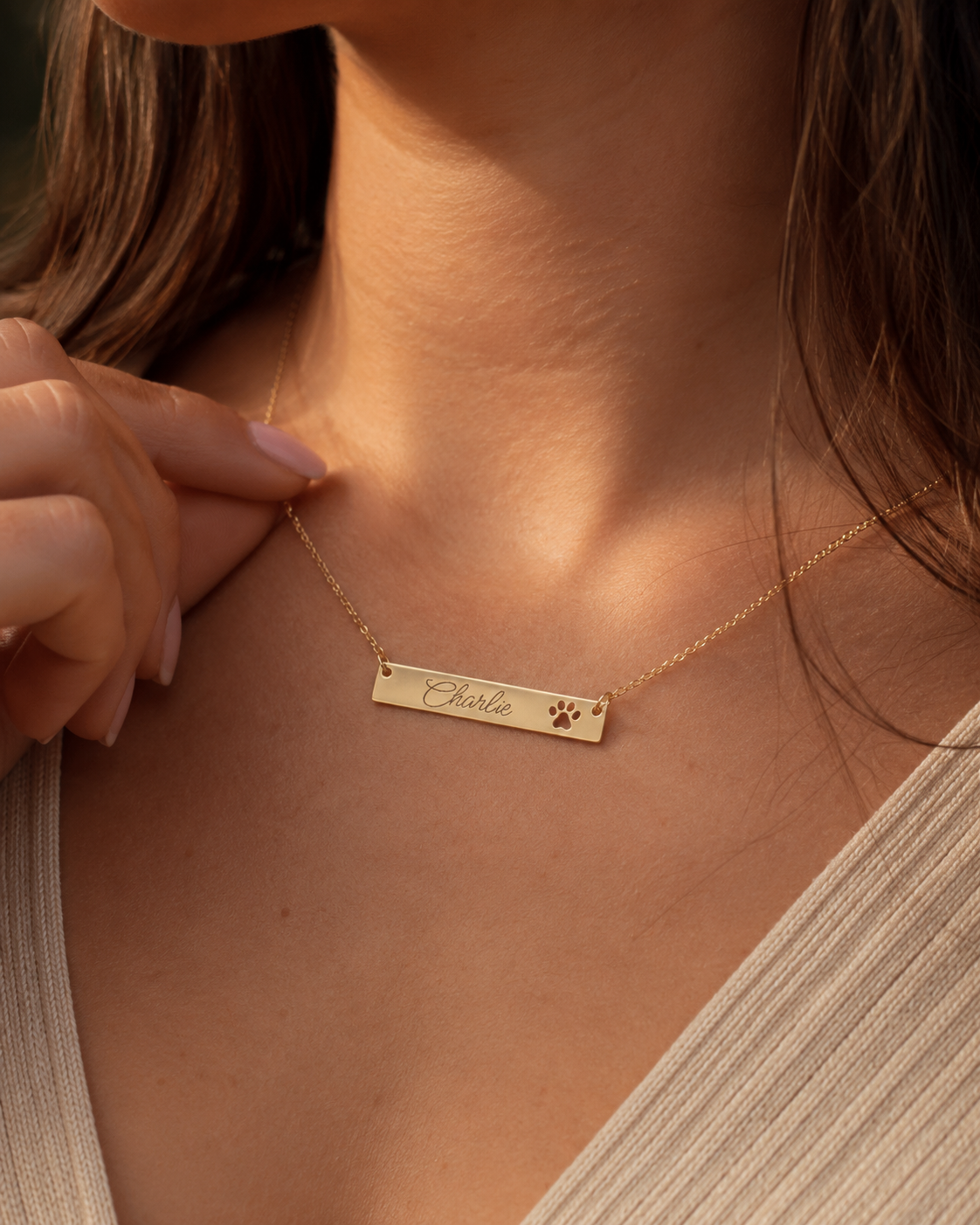 Personalized Paw Cutout Bar Necklace — Engraved Pet Name Jewelry