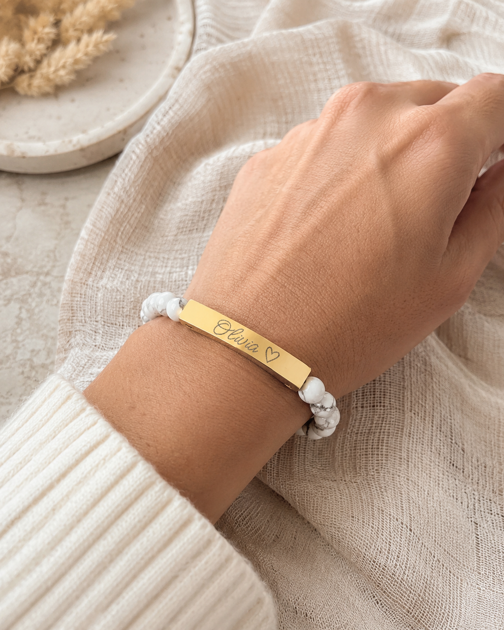Engravable Natural Stone Stretch Bar Bracelet – Personalized Name & Heart Accent
