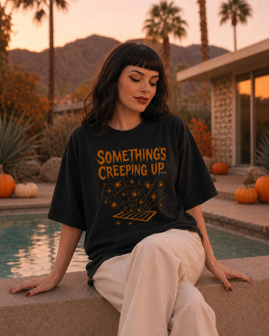 Something’s Creeping Up… – Vintage Horror Long Boxy T-Shirt