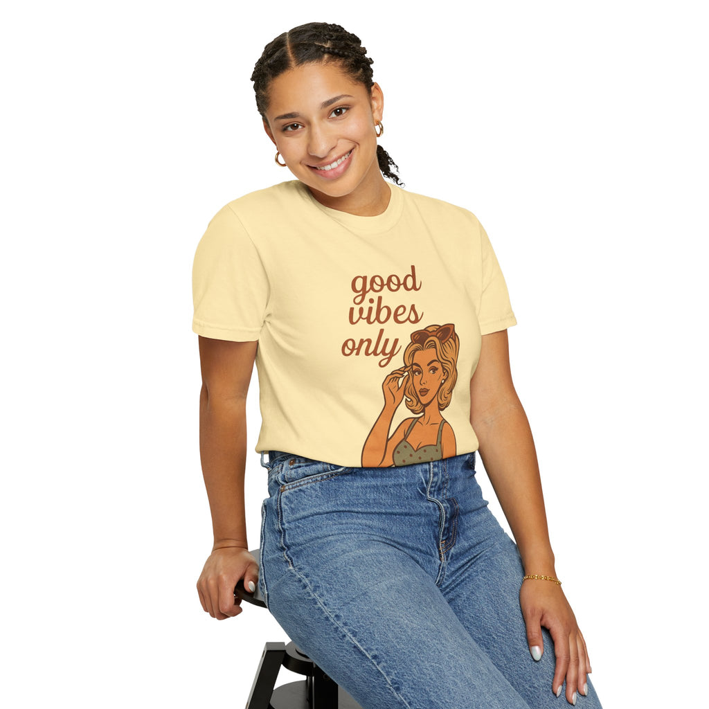 Good Vibes Only – Retro Pin-Up Vintage T-Shirt