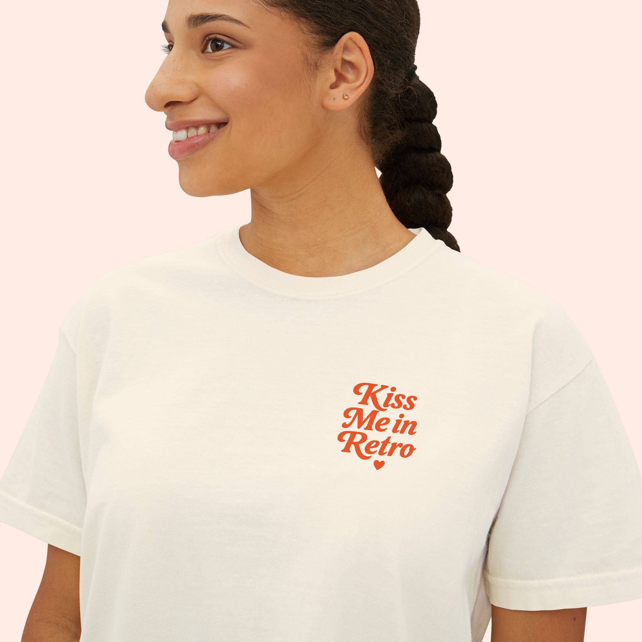 Kiss Me in Retro Graphic T-Shirt – Vintage Mini Motif Boxy T-Shirt