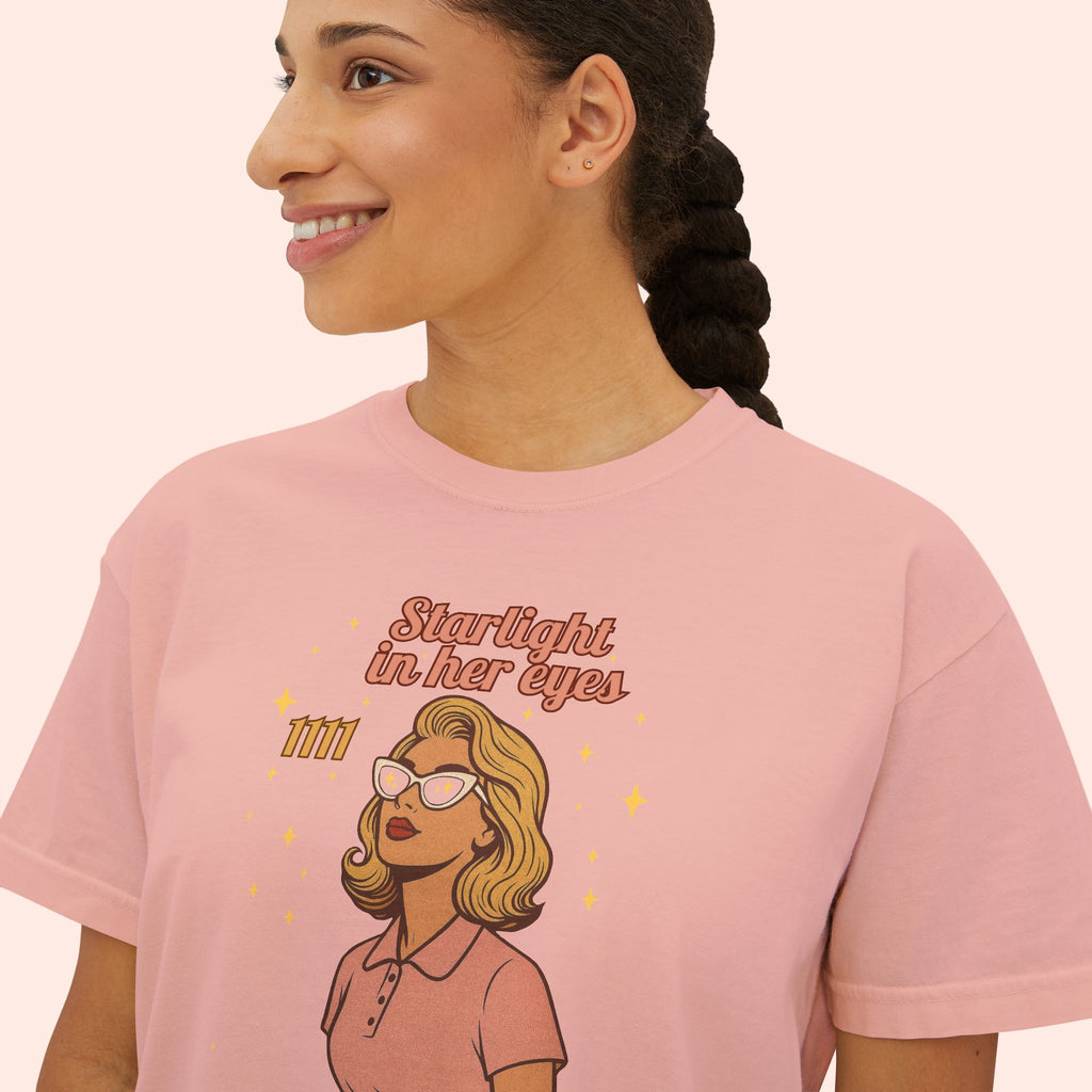 Starlight in Her Eyes 1111 – Retro Vintage Boxy T-Shirt