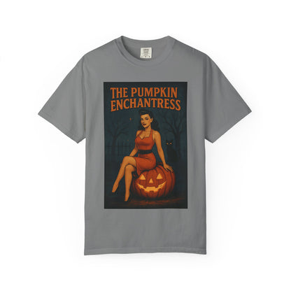 The Pumpkin Enchantress Halloween Unisex T-Shirt – Retro Witch Graphic Tee, Vintage Pumpkin Horror Top, Spooky Unisex Scary Season Shirt - Madame Soulière