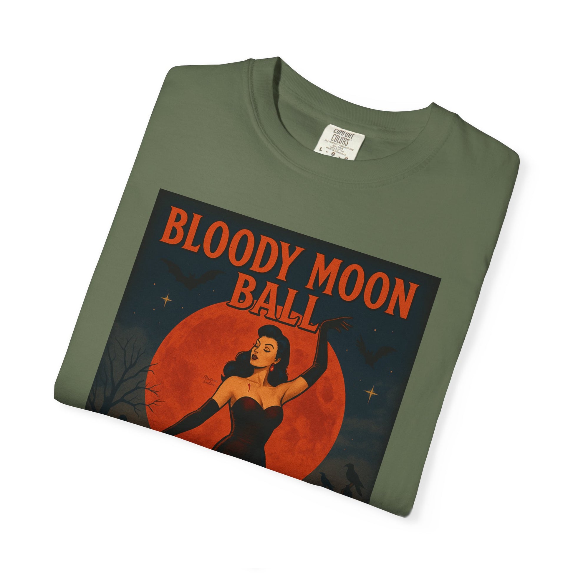 Bloody Moon Halloween Unisex T-Shirt – Vampire Retro Graphic Tee, Vintage Horror Spooky Top, Scary Season Shirt - Madame Soulière