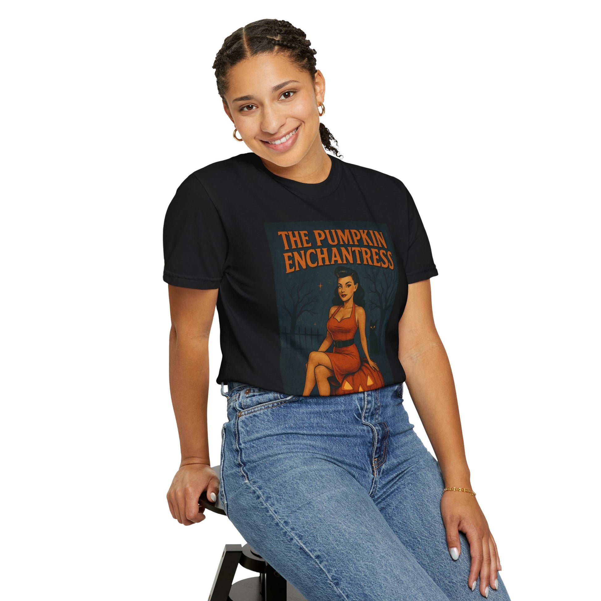 The Pumpkin Enchantress Halloween Unisex T-Shirt – Retro Witch Graphic Tee, Vintage Pumpkin Horror Top, Spooky Unisex Scary Season Shirt - Madame Soulière