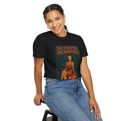 The Pumpkin Enchantress Halloween Unisex T-Shirt – Retro Witch Graphic Tee, Vintage Pumpkin Horror Top, Spooky Unisex Scary Season Shirt - Madame Soulière