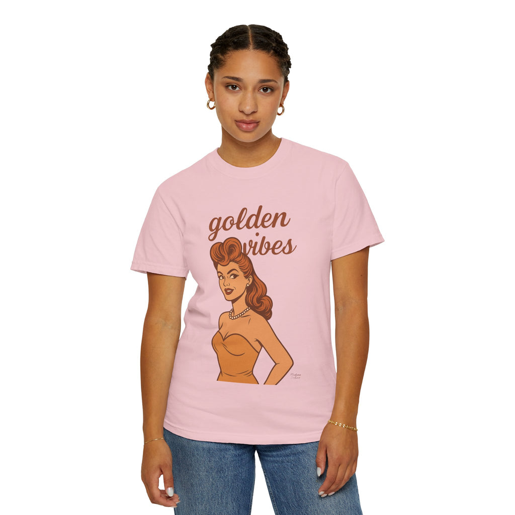 Golden Vibes – Retro Pin-Up Vintage T-Shirt