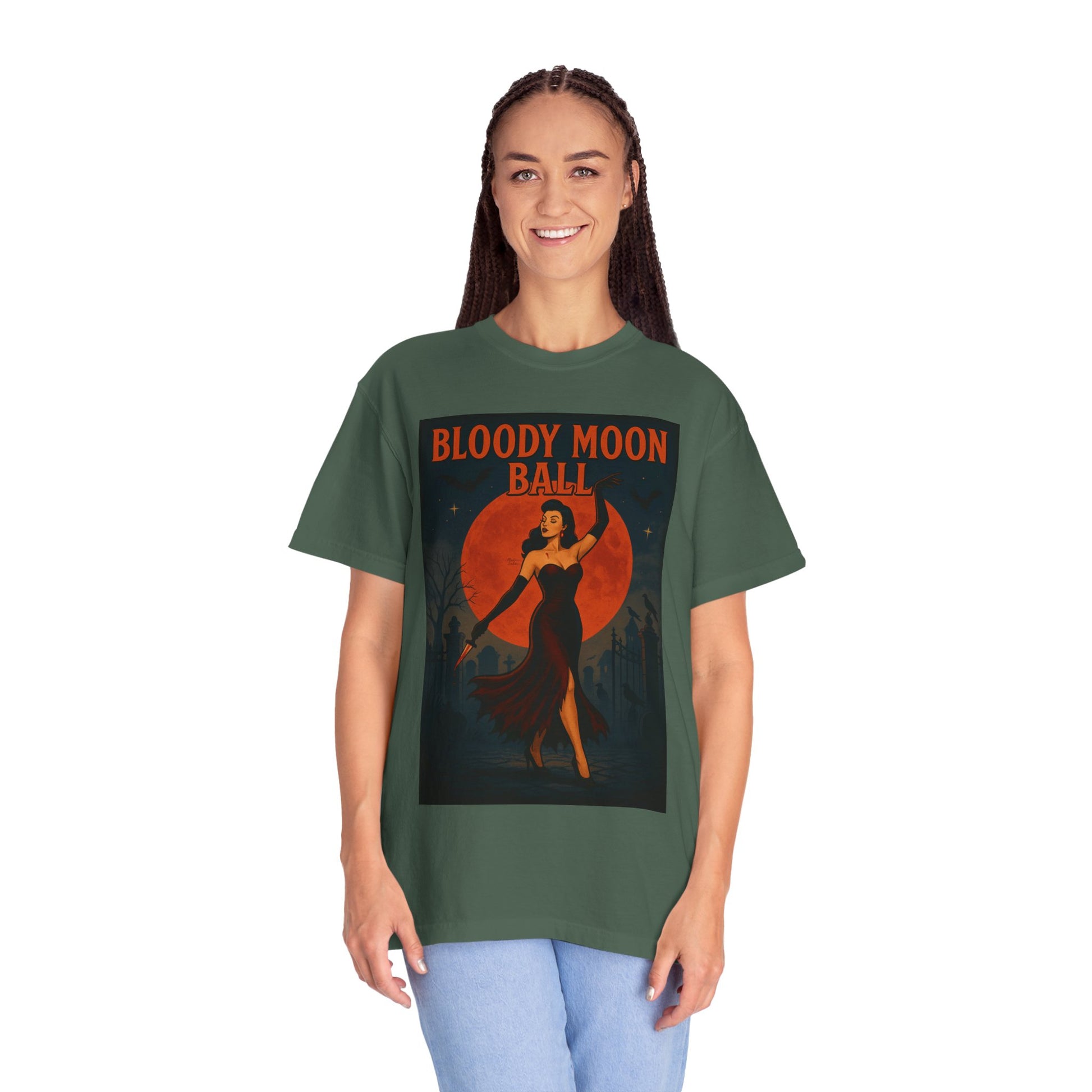 Bloody Moon Halloween Unisex T-Shirt – Vampire Retro Graphic Tee, Vintage Horror Spooky Top, Scary Season Shirt - Madame Soulière