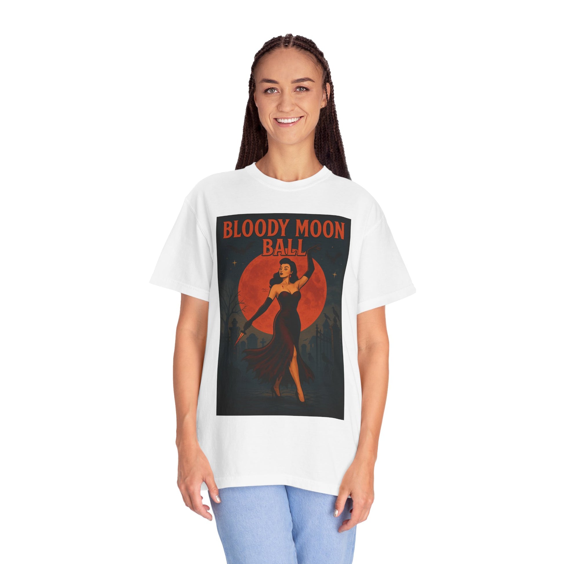 Bloody Moon Halloween Unisex T-Shirt – Vampire Retro Graphic Tee, Vintage Horror Spooky Top, Scary Season Shirt - Madame Soulière