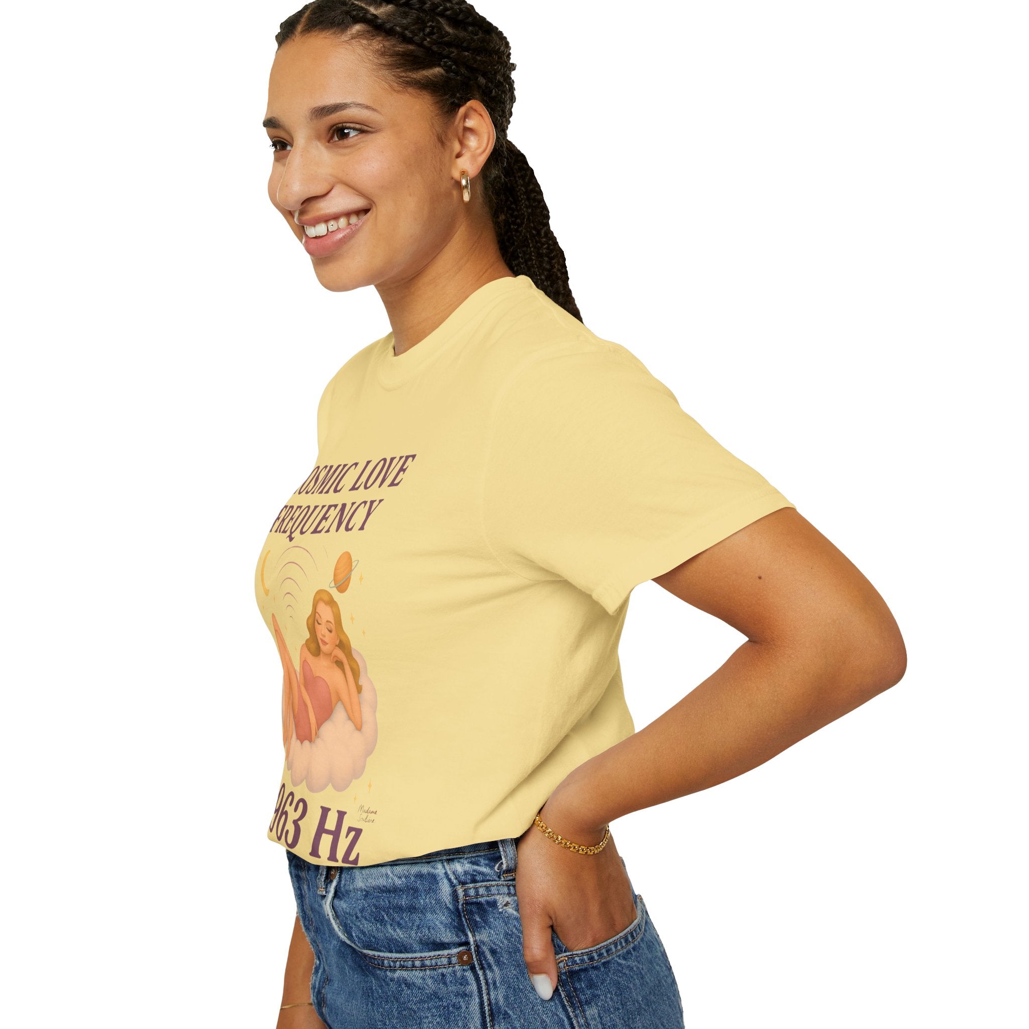Cosmic Feminine Frequency – Retro Pin-Up Vintage T-Shirt