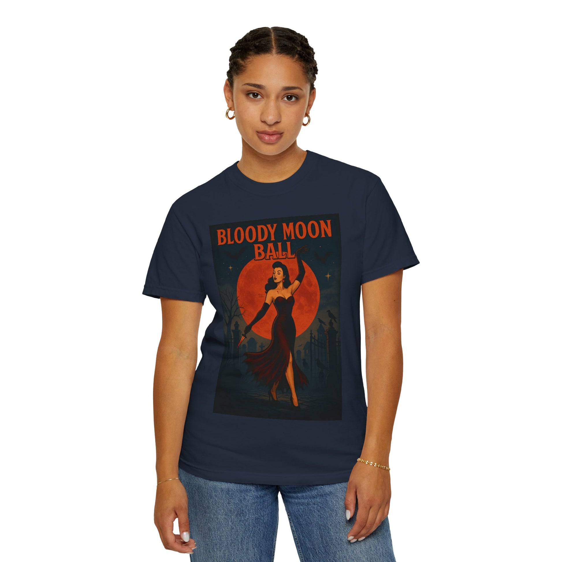 Bloody Moon Halloween Unisex T-Shirt – Vampire Retro Graphic Tee, Vintage Horror Spooky Top, Scary Season Shirt - Madame Soulière