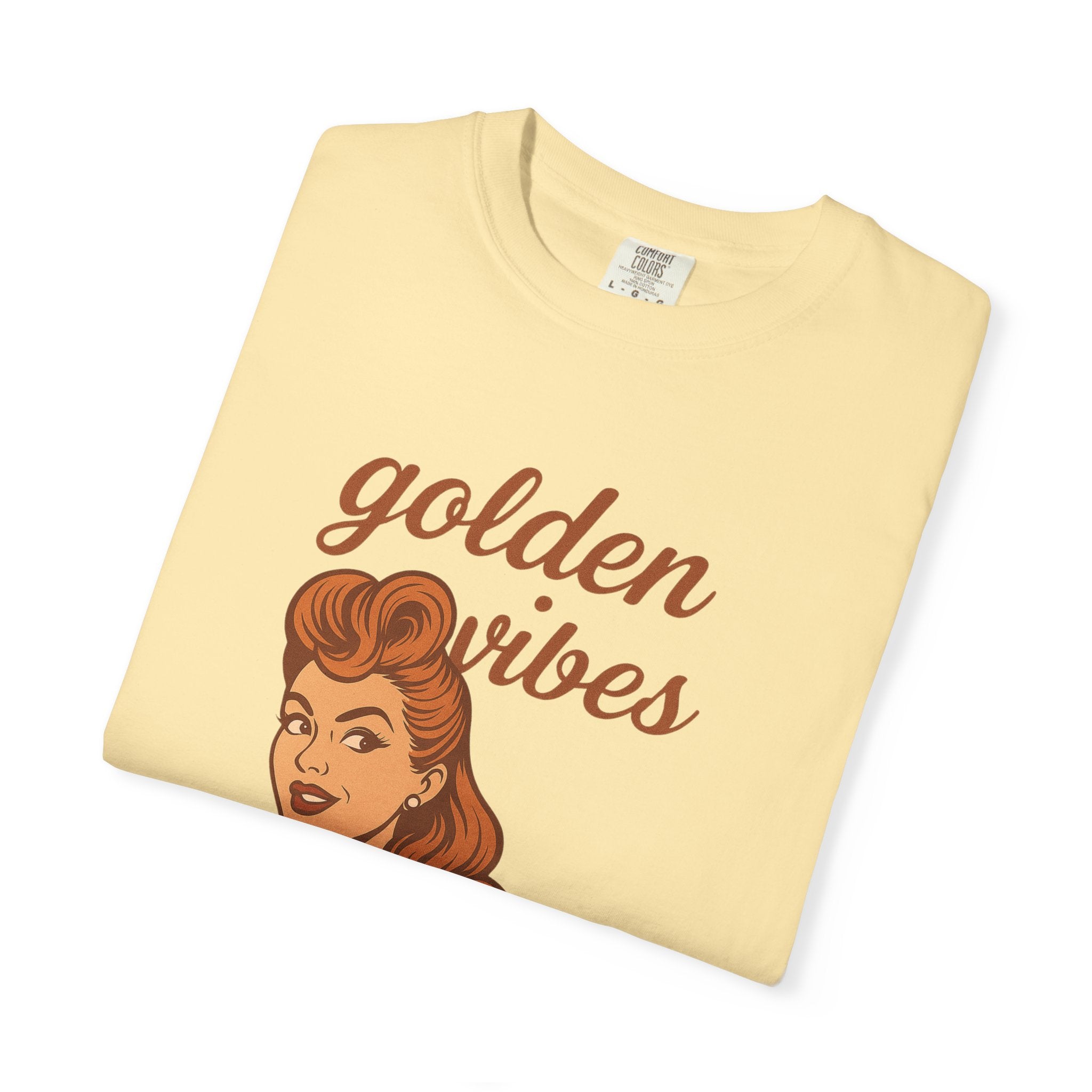 Golden Vibes – Retro Pin-Up Vintage T-Shirt