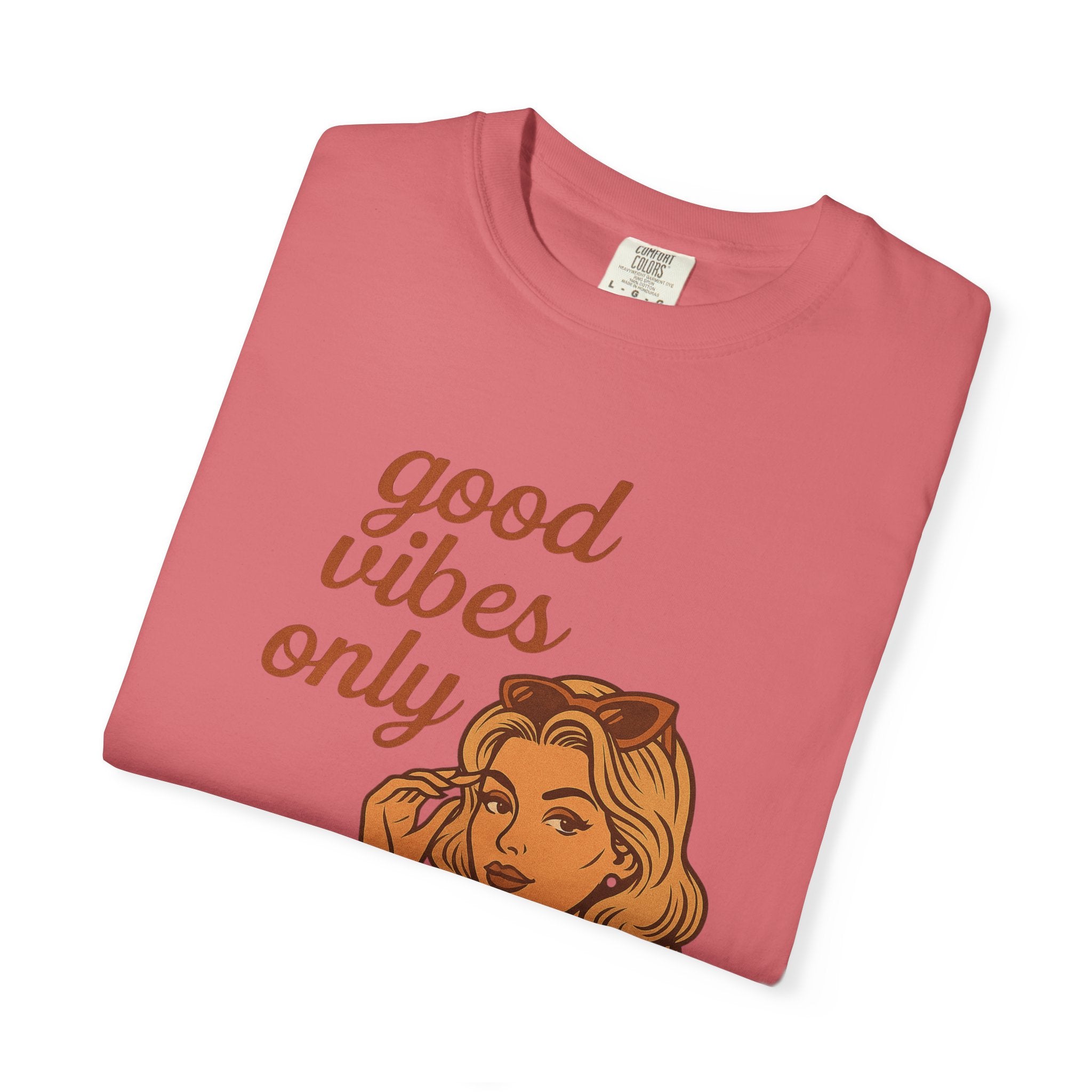 Good Vibes Only – Retro Pin-Up Vintage T-Shirt