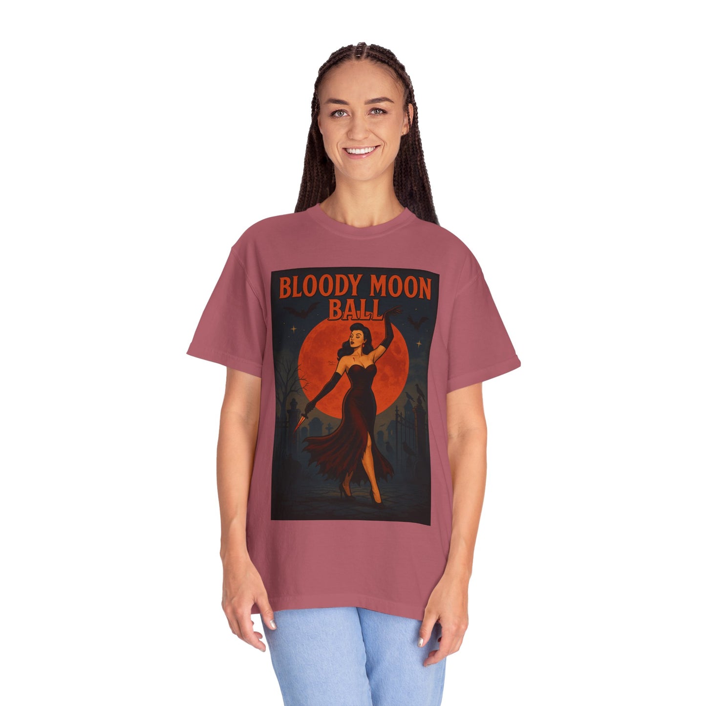 Bloody Moon Halloween Unisex T-Shirt – Vampire Retro Graphic Tee, Vintage Horror Spooky Top, Scary Season Shirt - Madame Soulière