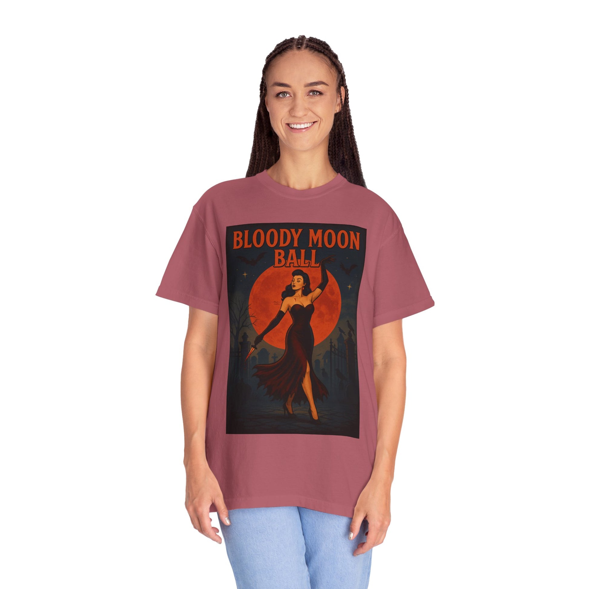 Bloody Moon Halloween Unisex T-Shirt – Vampire Retro Graphic Tee, Vintage Horror Spooky Top, Scary Season Shirt - Madame Soulière