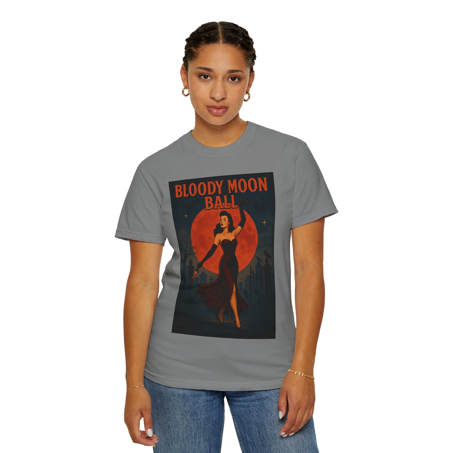 Bloody Moon Halloween Unisex T-Shirt – Vampire Retro Graphic Tee, Vintage Horror Spooky Top, Scary Season Shirt - Madame Soulière