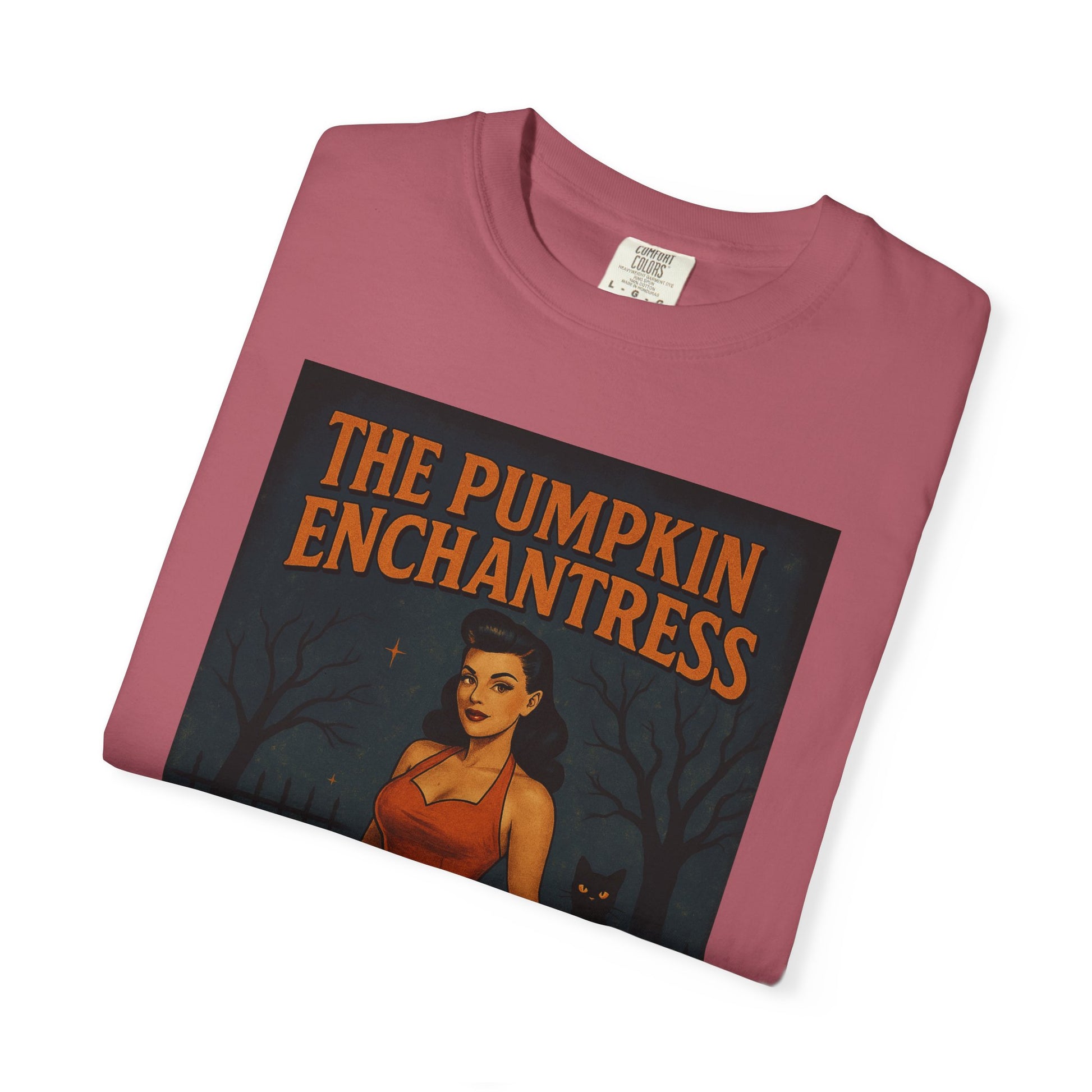 The Pumpkin Enchantress Halloween Unisex T-Shirt – Retro Witch Graphic Tee, Vintage Pumpkin Horror Top, Spooky Unisex Scary Season Shirt - Madame Soulière