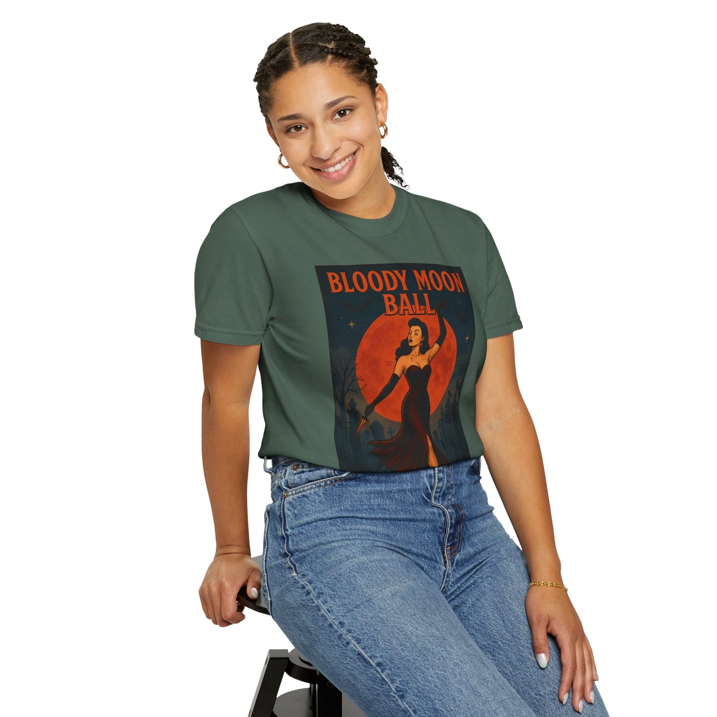 Bloody Moon Halloween Unisex T-Shirt – Vampire Retro Graphic Tee, Vintage Horror Spooky Top, Scary Season Shirt - Madame Soulière