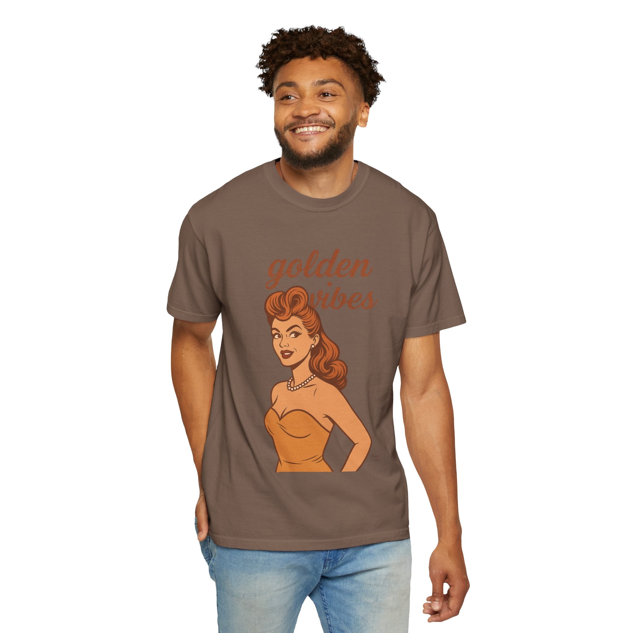 Golden Vibes – Retro Pin-Up Vintage T-Shirt