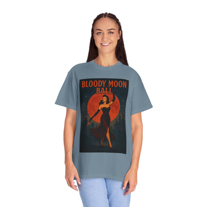 Bloody Moon Halloween Unisex T-Shirt – Vampire Retro Graphic Tee, Vintage Horror Spooky Top, Scary Season Shirt - Madame Soulière