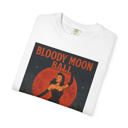 Bloody Moon Halloween Unisex T-Shirt – Vampire Retro Graphic Tee, Vintage Horror Spooky Top, Scary Season Shirt - Madame Soulière