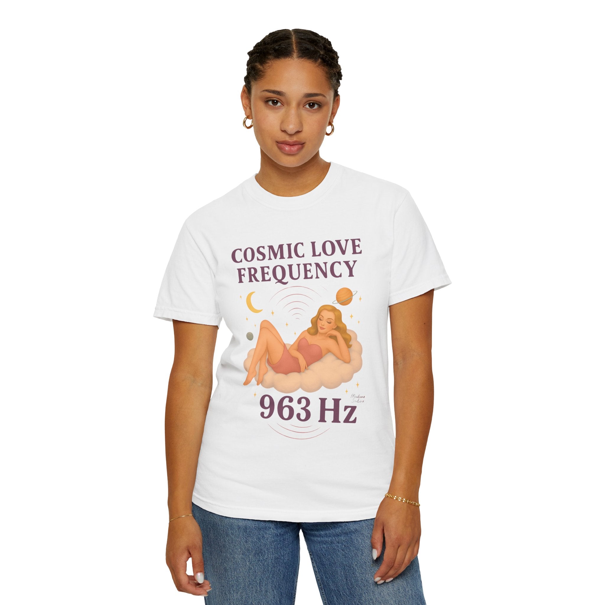 Cosmic Feminine Frequency – Retro Pin-Up Vintage T-Shirt