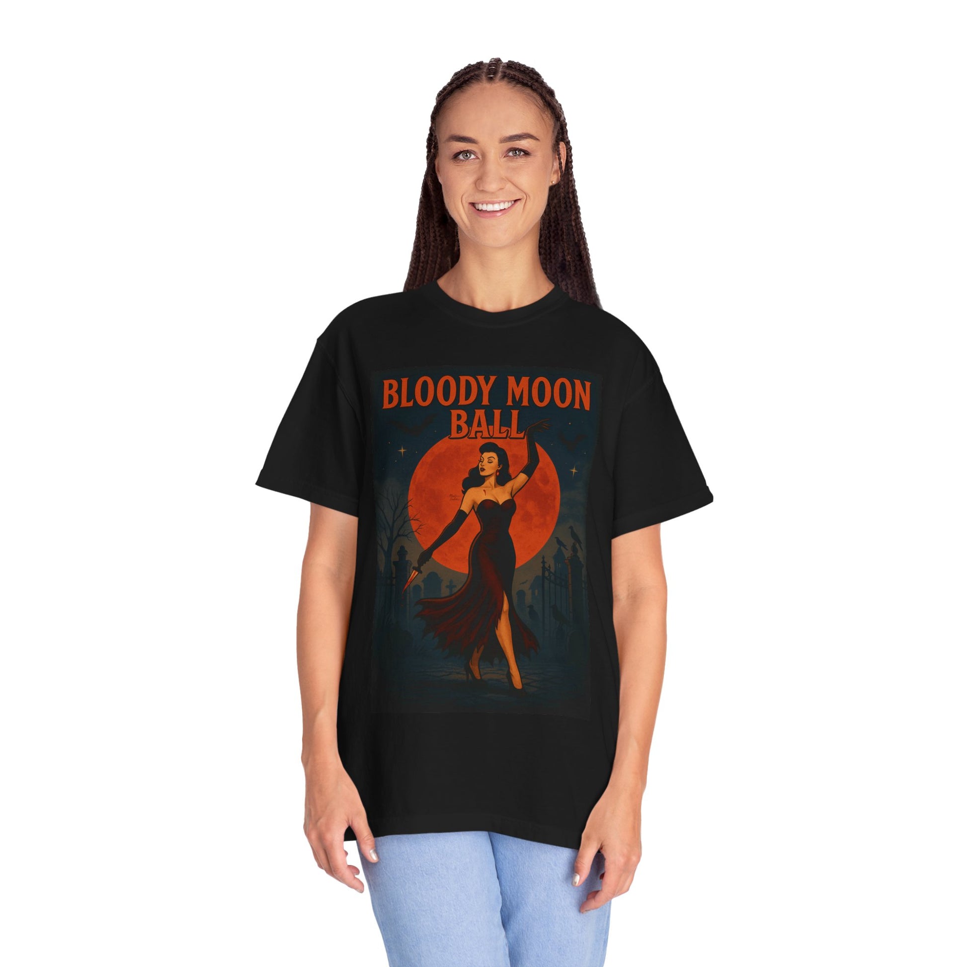 Bloody Moon Halloween Unisex T-Shirt – Vampire Retro Graphic Tee, Vintage Horror Spooky Top, Scary Season Shirt - Madame Soulière