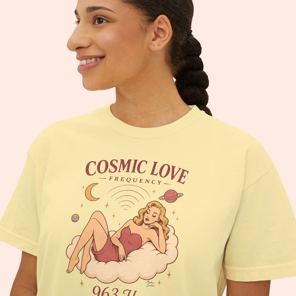 Cosmic Feminine Frequency – Retro Pin-Up Vintage Boxy T-Shirt