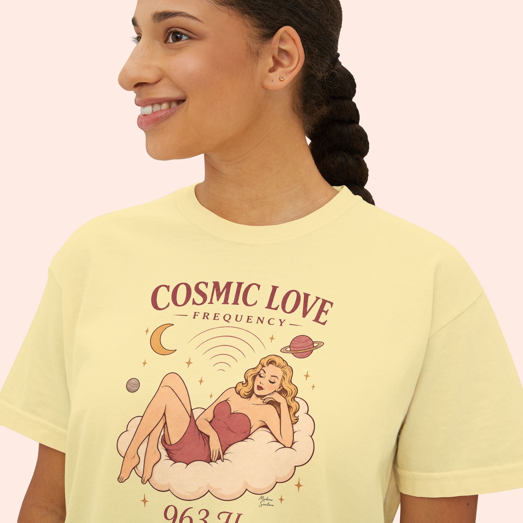 Cosmic Feminine Frequency – Retro Pin-Up Vintage Boxy T-Shirt