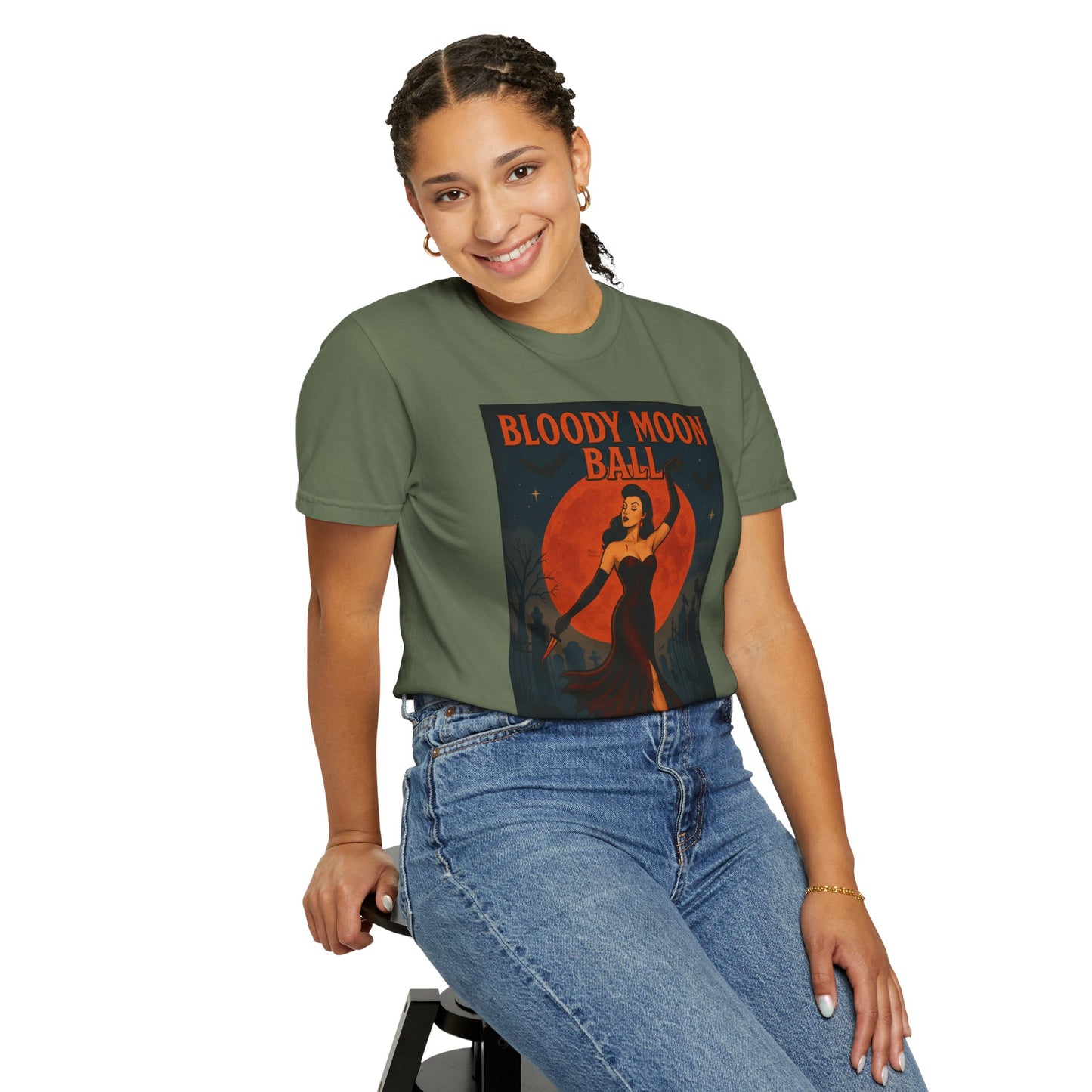 Bloody Moon Halloween Unisex T-Shirt – Vampire Retro Graphic Tee, Vintage Horror Spooky Top, Scary Season Shirt - Madame Soulière